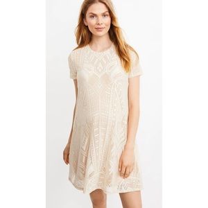 BCBGMAXAZRIA LACE SHORT SLEEVE MATERNITY DRESS - SMALL - PEA IN THE POD